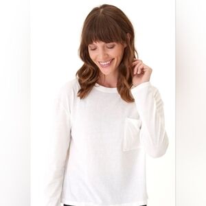 a.n.a. Long Sleeved White T-Shirt Small